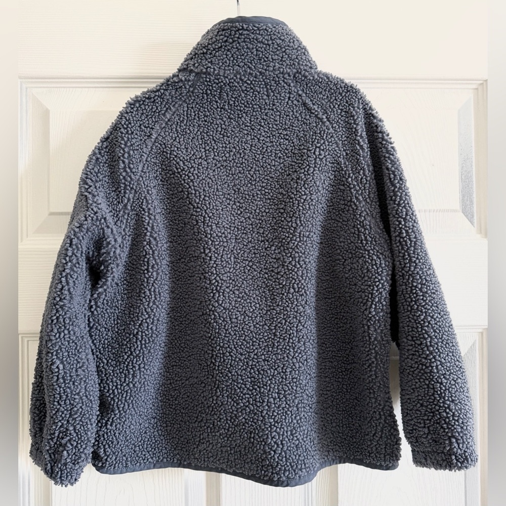 Zara Kids Teddy Fleece Grey Jacket
Size 6-7 - Picture 3 of 4